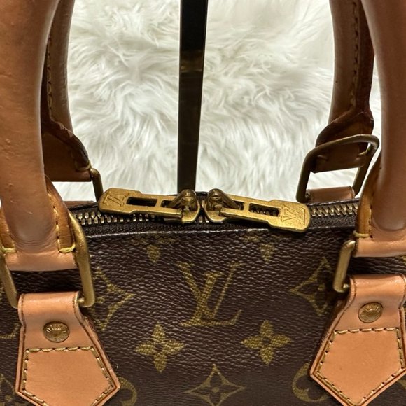 Louis Vuitton Monogram Alma Handbag - Picture 10 of 16